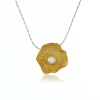 Gold Petal necklace with freshwater Pearl