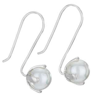 WHITE 7MM PEARL IN STERLING SILVER WIRE EARRING