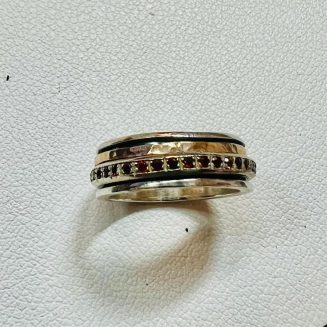 Sterling Silver and 9K Gold Spinner Ring with garnets size 8 only