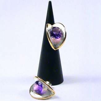 Clamshell Earring with 8mm stone-2