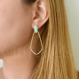 NATURAL STONE POST KITE SHAPE HOOP DANGLE